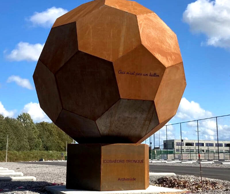 Archimedes’ truncated icosahedron